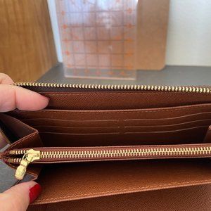 Louis Vuitton Monogram Zippy Travel Organizer Wallet